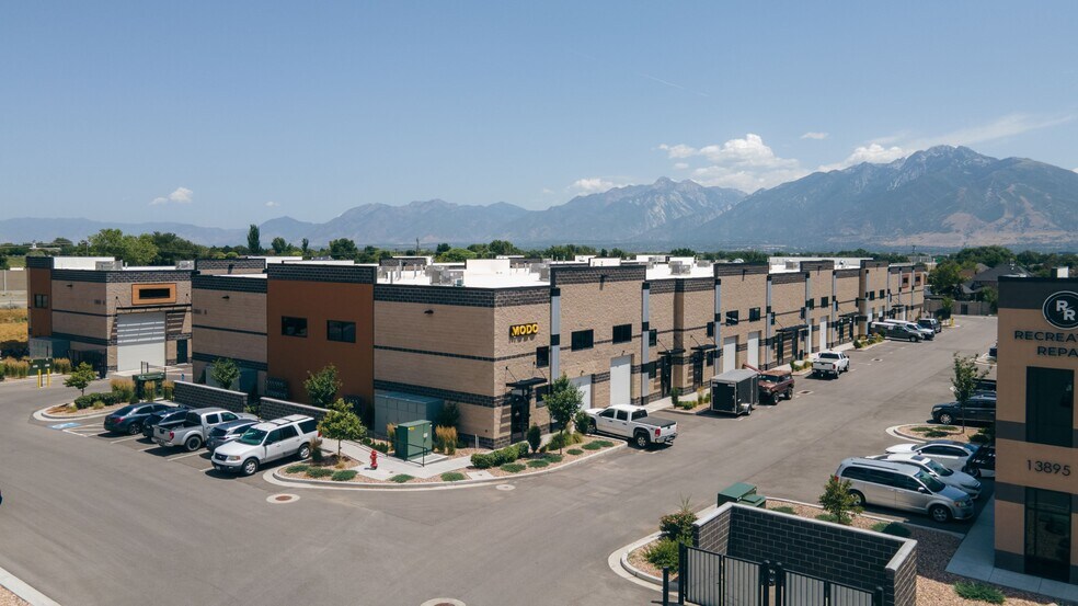 More Photos Of 13865 S 2700 W, Bluffdale Flex For Sale