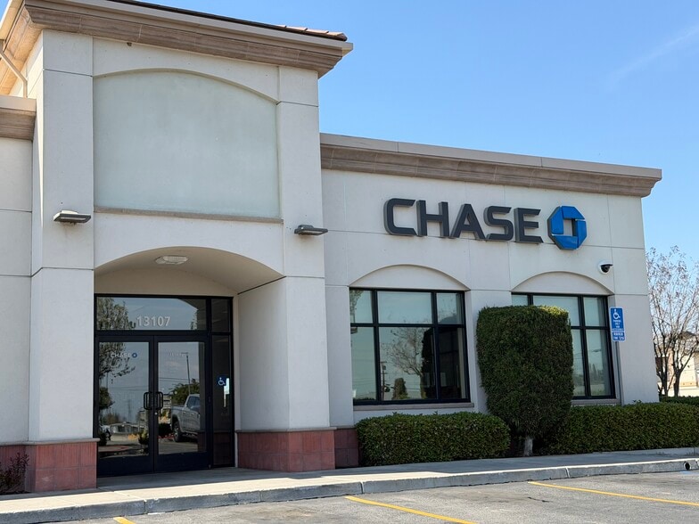 More Photos Of 13061-13073 Rosedale Hwy, Bakersfield General Retail For Lease