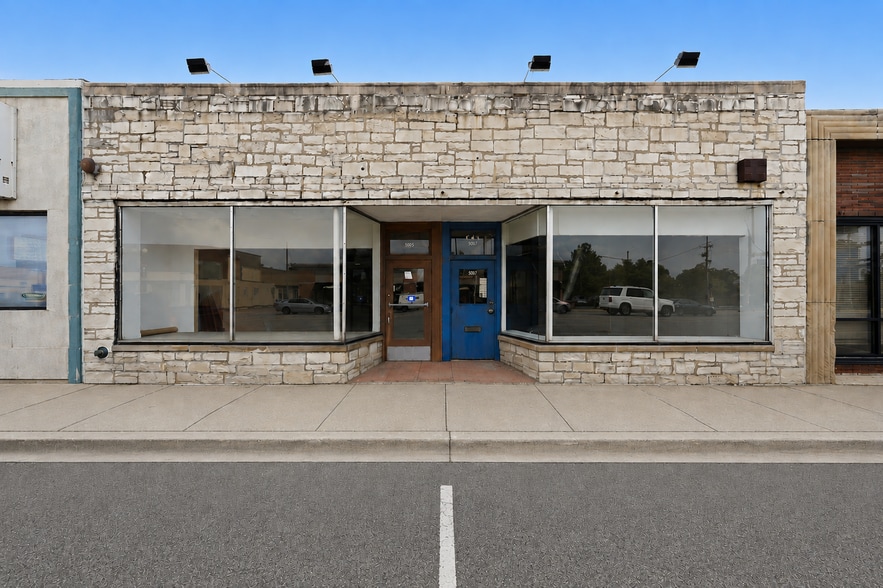 Primary Photo Of 5005-5007 W 95th St, Oak Lawn Storefront For Sale