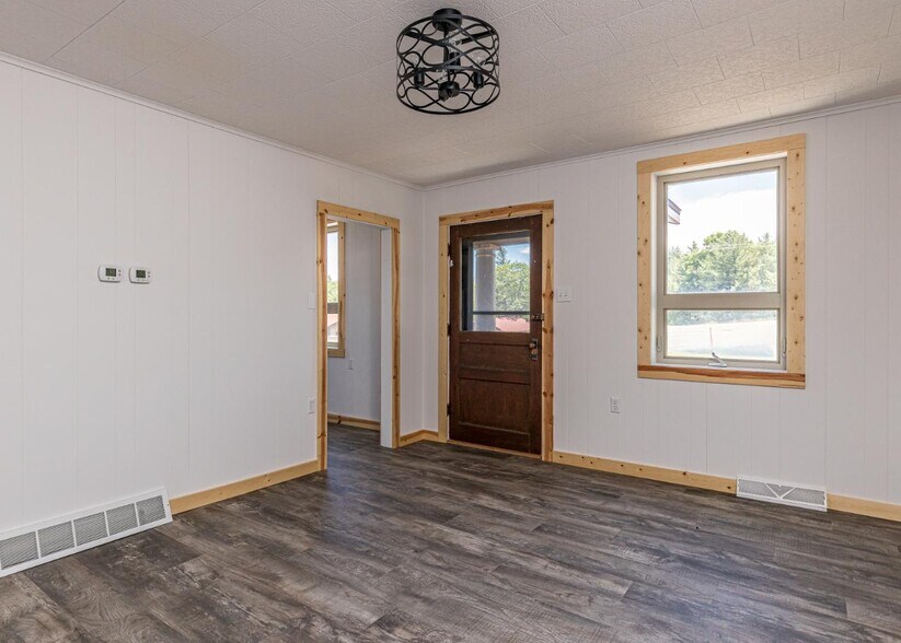 More Photos Of 8135 US Highway 51, Minocqua Storefront Retail Residential For Sale