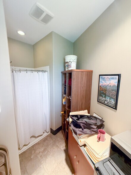 More Photos Of 1880 W Judith Ln, Boise Office For Sale