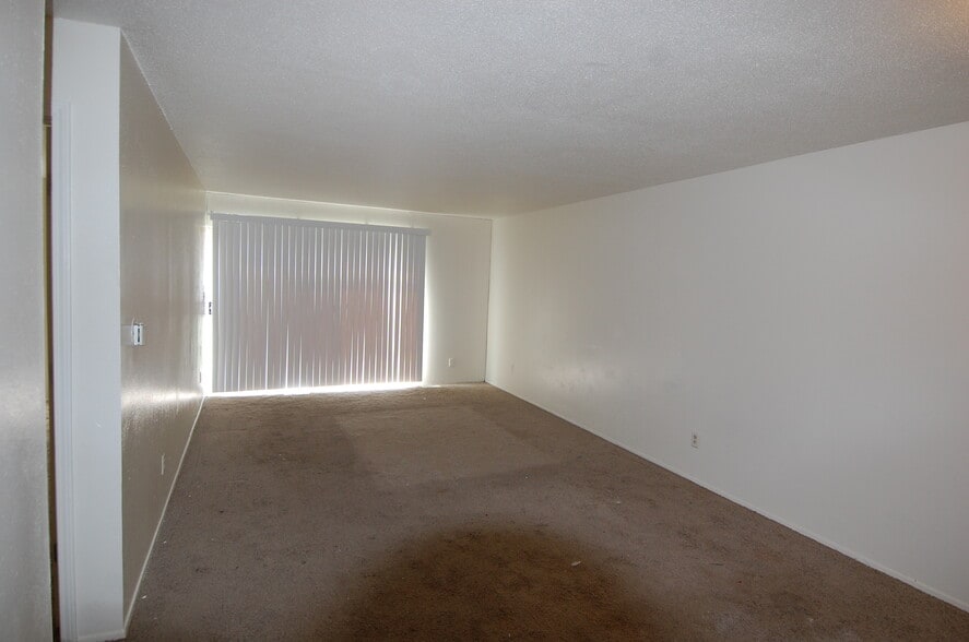 More Photos Of 1100 Arthur St, Iowa City Apartments For Sale