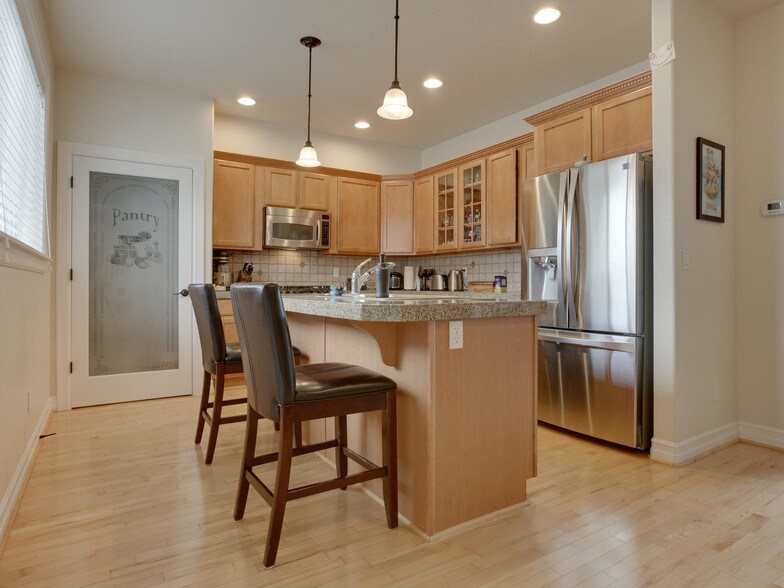 More Photos Of 1647 NE Market Dr, Fairview Apartments For Sale