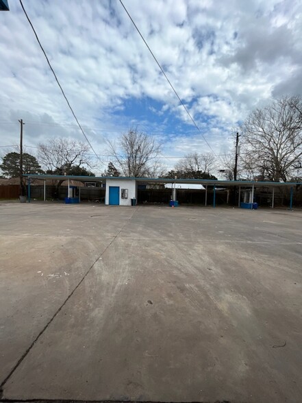 Primary Photo Of 3407 Preston Ave, Pasadena Carwash For Sale