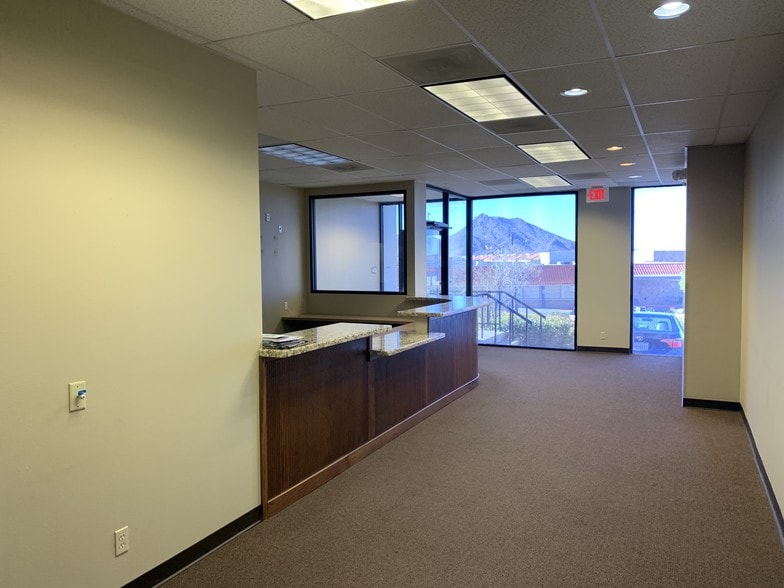 More Photos Of 444 Executive Center Blvd, El Paso Office For Lease