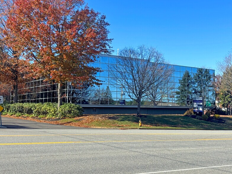 Primary Photo Of 166 S River Rd, Bedford Medical For Lease