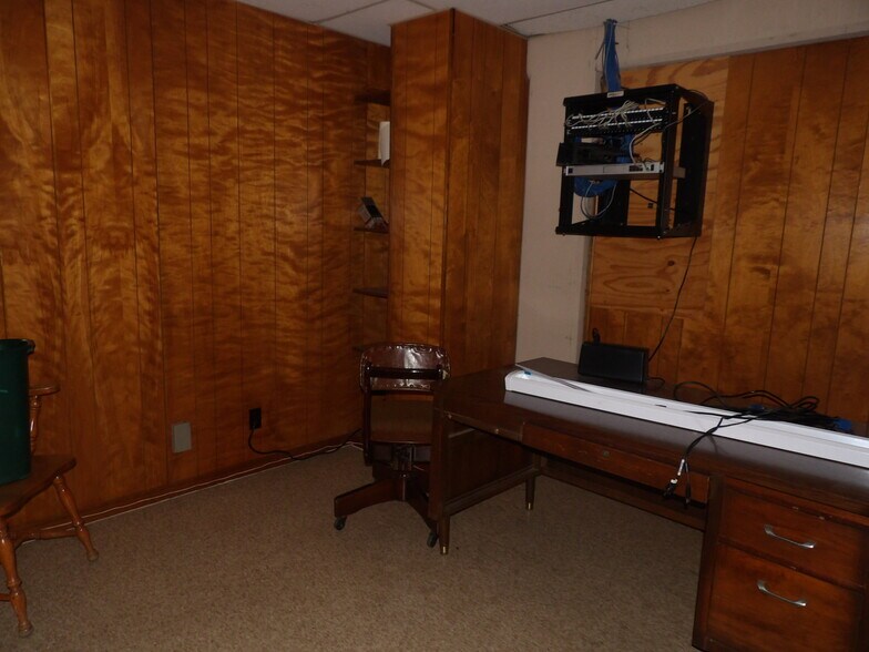 More Photos Of 1812 Wayside Dr, Houston Distribution For Lease