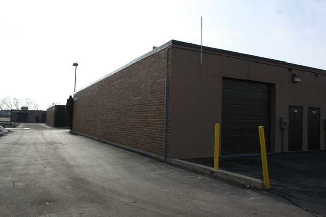More Photos Of 1000 N Rand Rd, Wauconda Service For Sale