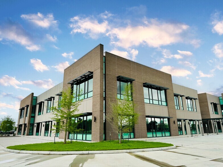 More Photos Of 8524 Broadway St, Pearland Medical For Lease