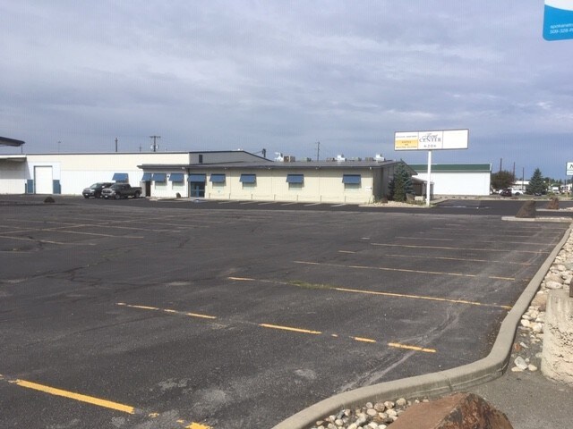 More Photos Of 6206 E Trent Ave, Spokane Showroom For Sale