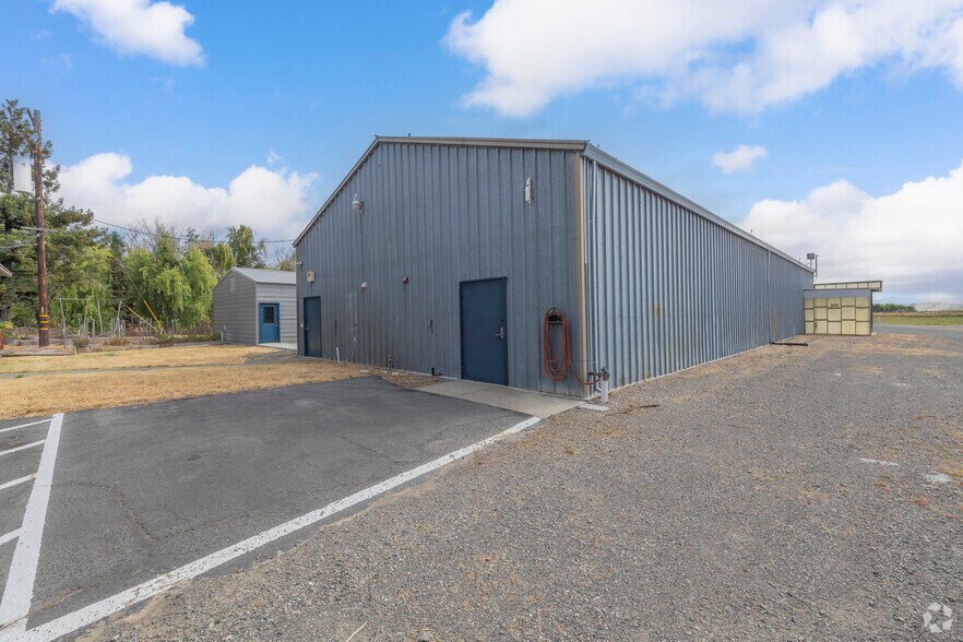 More Photos Of 24200 Arnold Dr, Sonoma Warehouse For Lease