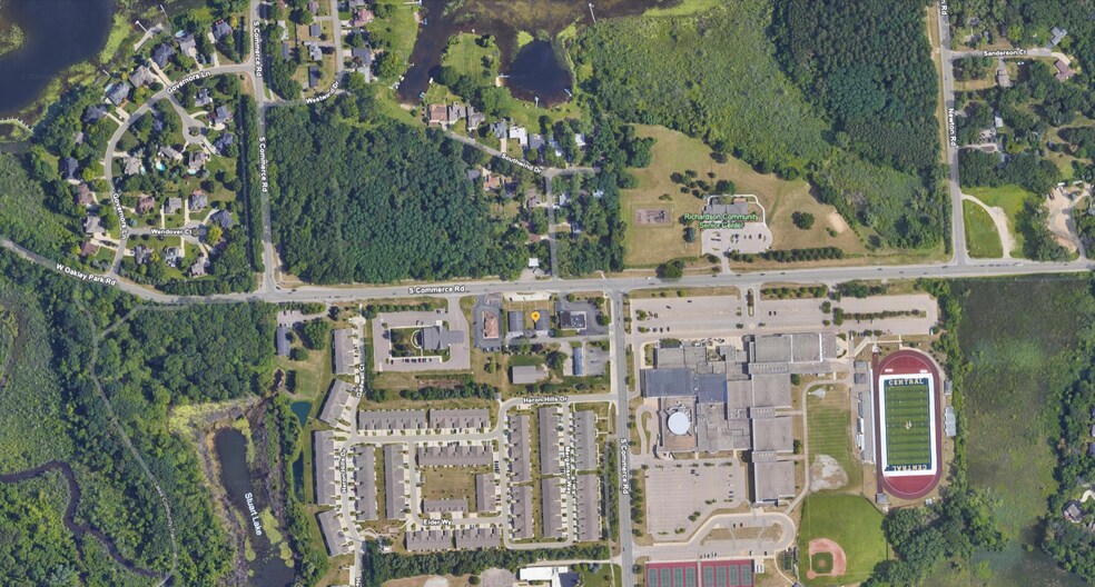 More Photos Of 3065 S Commerce Rd, Walled Lake Apartments For Sale