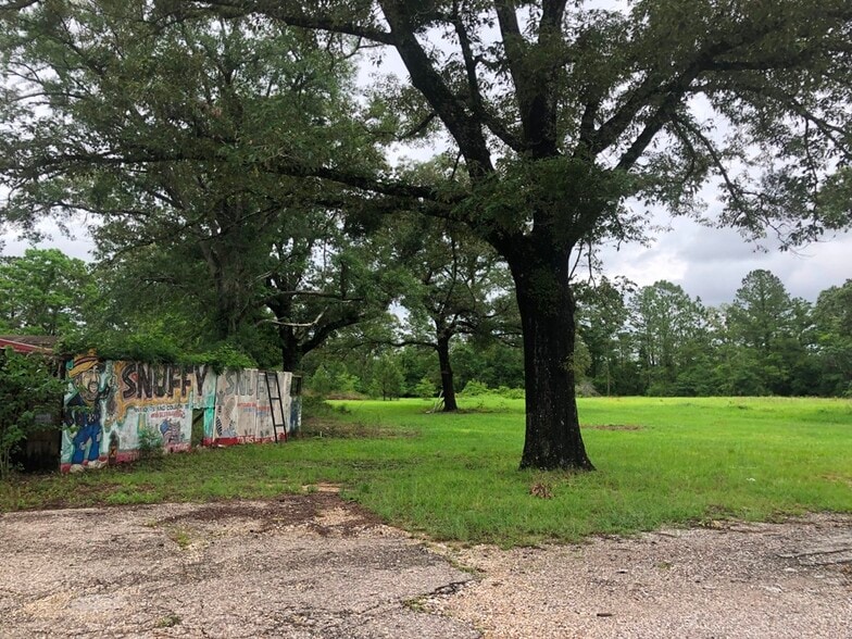 More Photos Of 14860 Moffett Rd, Wilmer Convenience Store For Sale