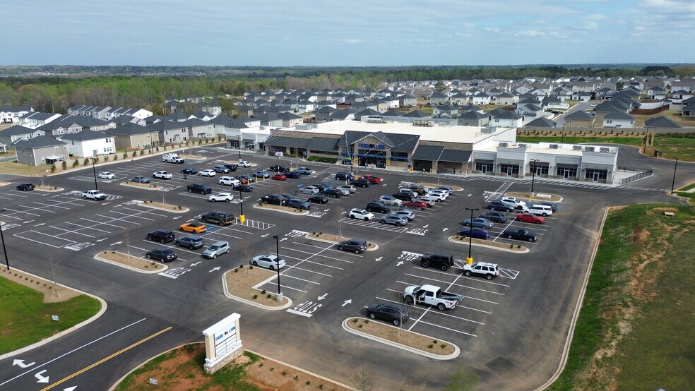 Primary Photo Of 2321 W Georgia Rd, Simpsonville Supermarket For Lease