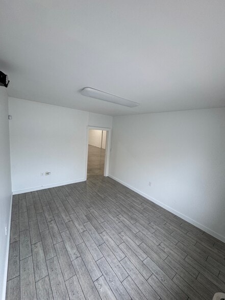 More Photos Of 13725 SW 139th Ct, Miami Warehouse For Lease