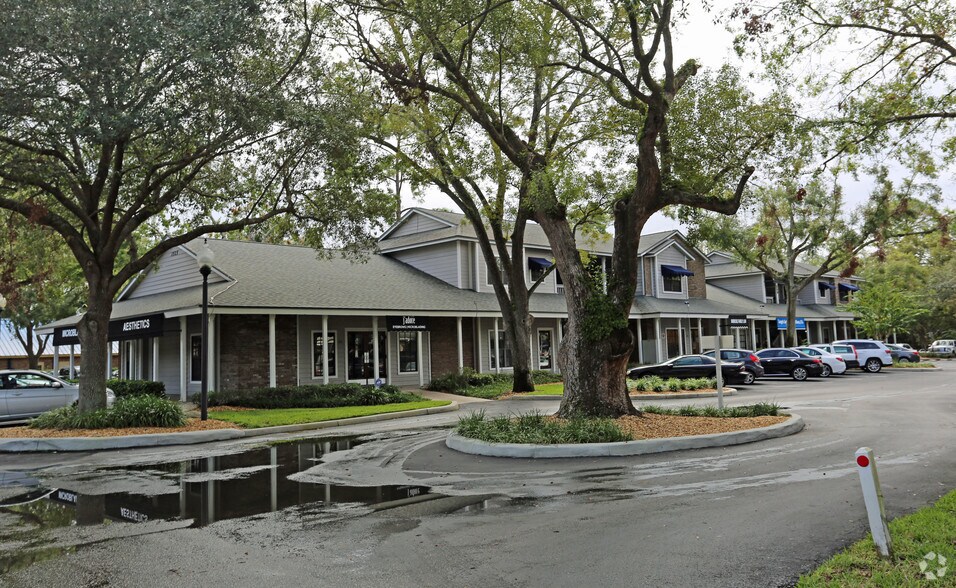 More Photos Of 3525 W Lake Mary Blvd, Lake Mary General Retail For Lease