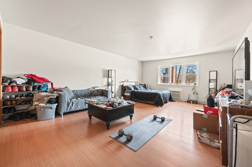 More Photos Of 547 Naugatuck Ave, Milford Apartments For Sale