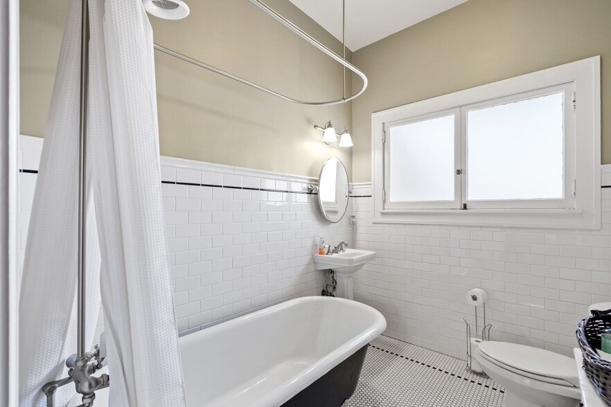 More Photos Of 1650 The Alameda, San Jose Office For Sale