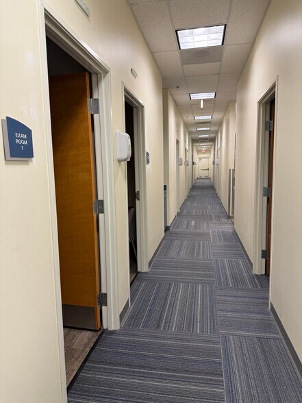 More Photos Of 1024 W Rosedale St, Fort Worth Unknown For Lease