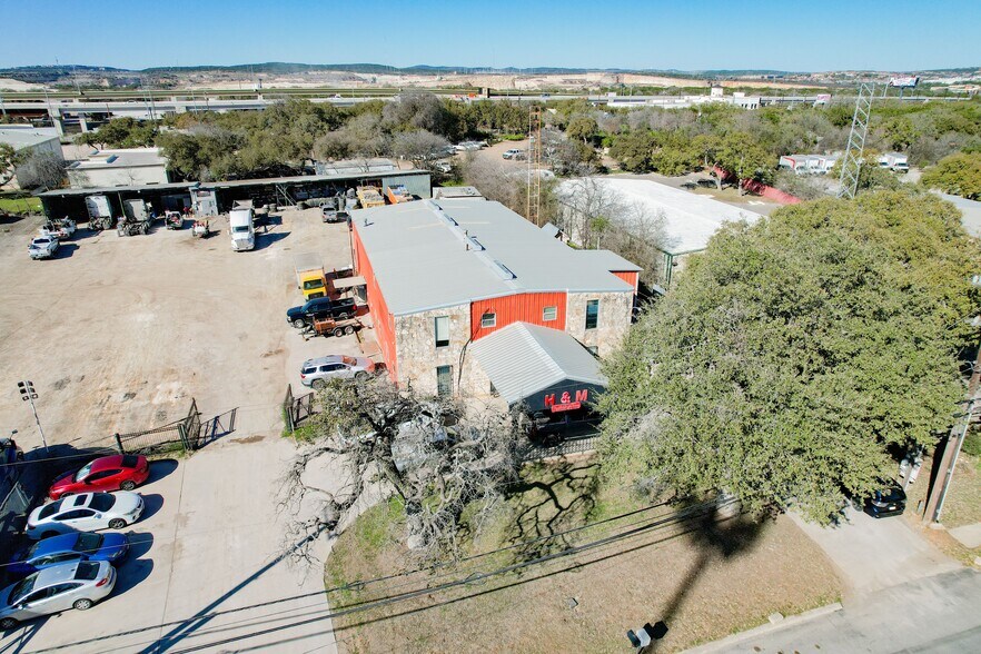 More Photos Of 15561-15579 Capital Port Dr, San Antonio Warehouse For Lease