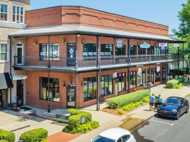 More Photos Of 936 Market St, Fort Mill Office For Lease