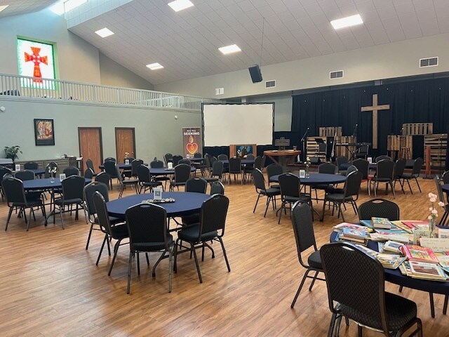 More Photos Of 3910 W Lake Houston Pky, Kingwood Religious Facility For Lease