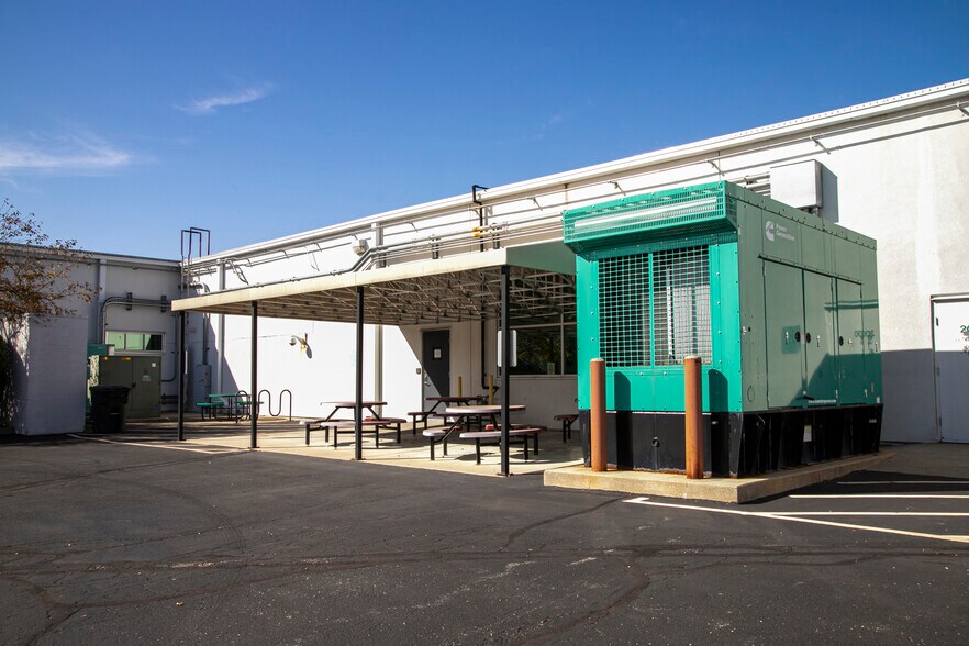 More Photos Of 6625 Network Way, Indianapolis Light Distribution For Lease