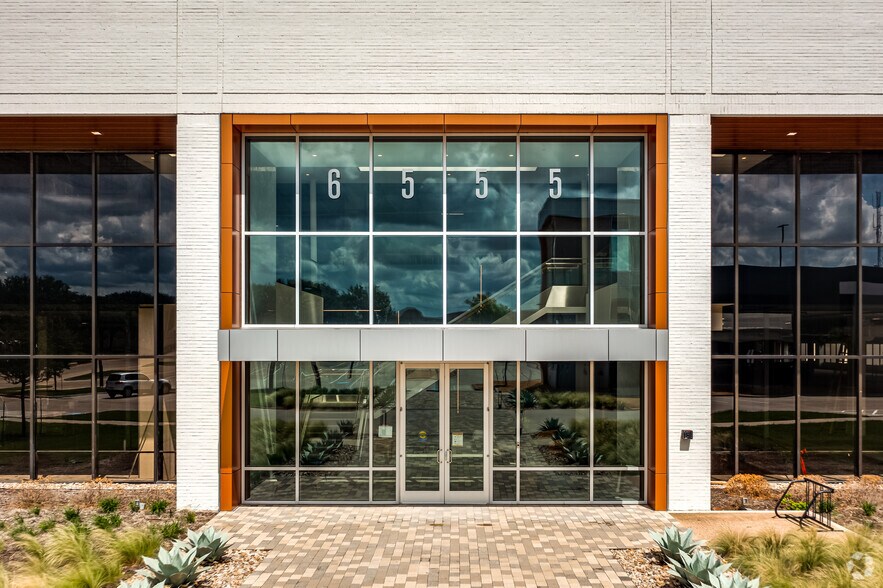 More Photos Of 6600 Chase Oaks Blvd, Plano Unknown For Lease