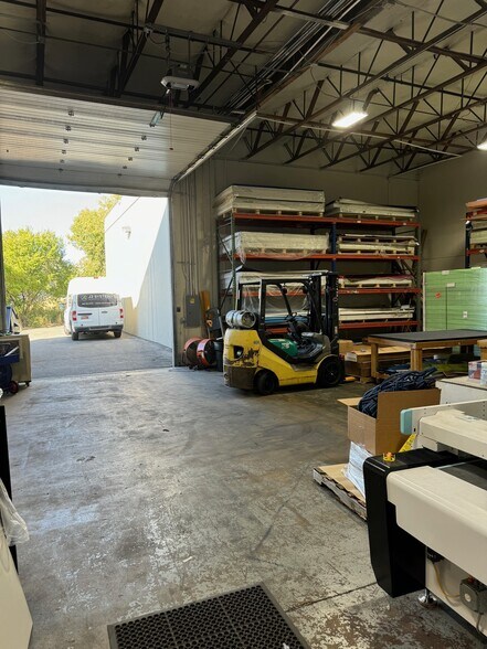 More Photos Of 2340-2386 S Redwood Rd, Salt Lake City Light Manufacturing For Lease