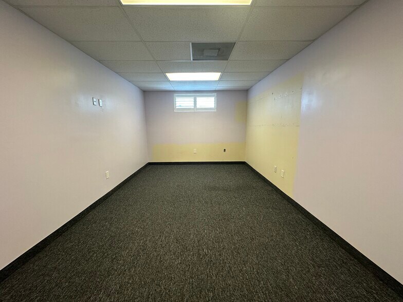 More Photos Of 1936 Hollywood Blvd, Hollywood Storefront Retail Office For Lease