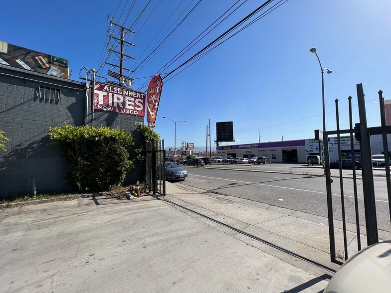 More Photos Of 7119-7125 Laurel Canyon Blvd, North Hollywood Warehouse For Lease