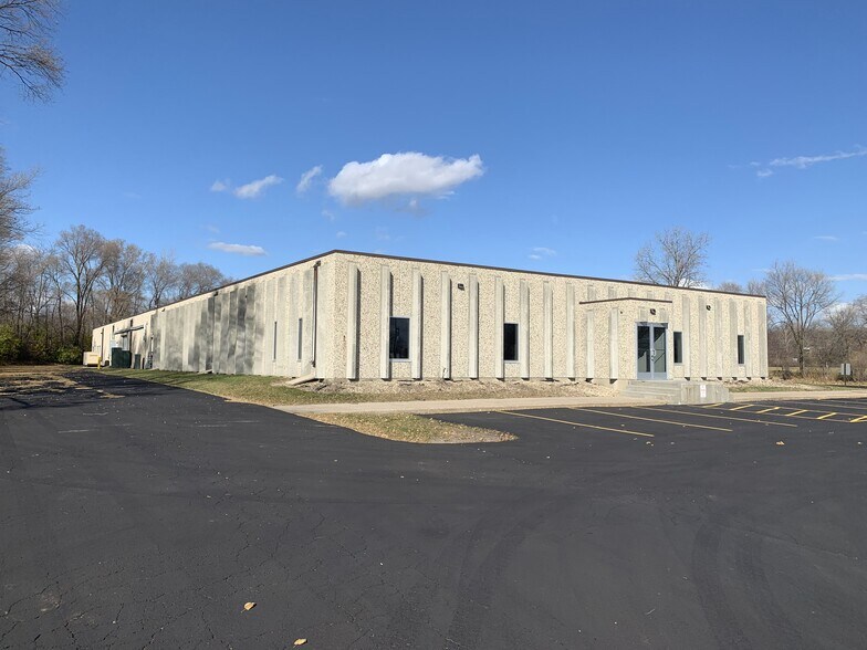 More Photos Of 2104 International Ln, Madison Light Distribution For Lease