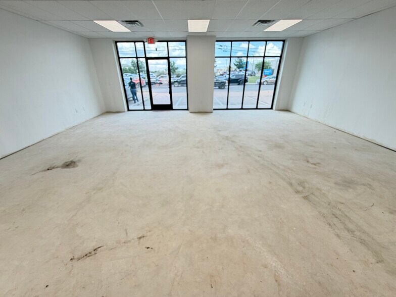 More Photos Of 1709 Ambler Ave, Abilene General Retail For Lease