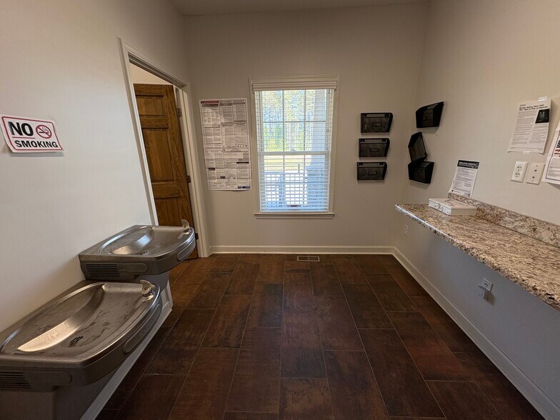 More Photos Of 3570 Abbeville Hwy, Anderson Office For Lease