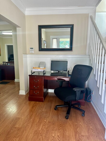 More Photos Of 901 E Washington St, Orlando Office For Lease