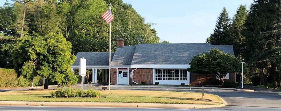 Primary Photo Of 34 Main St, Holmdel Office For Lease