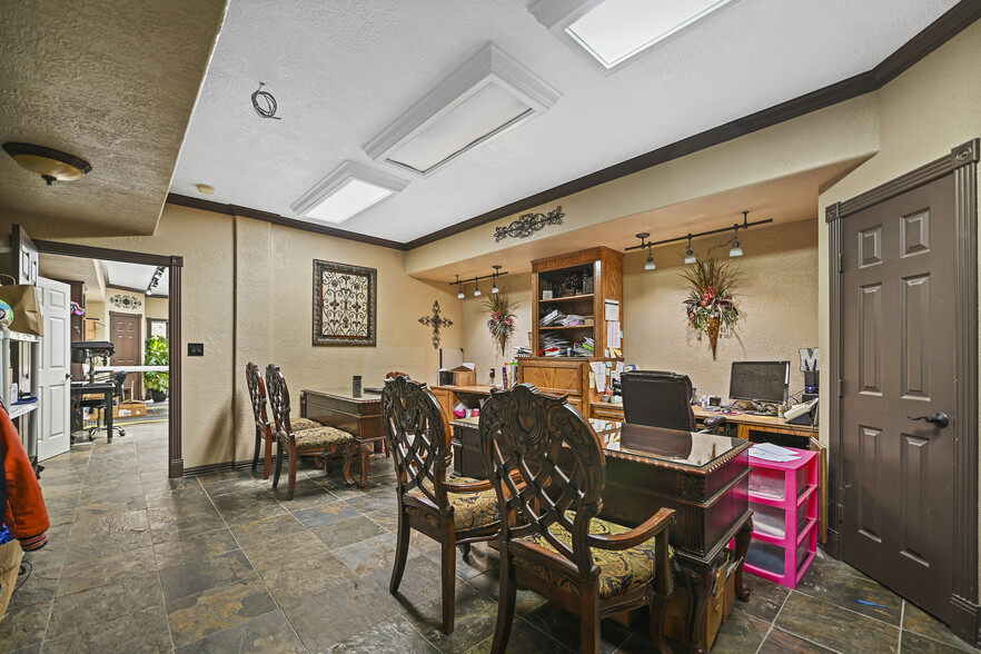 More Photos Of 20204 Schiel Rd, Cypress Warehouse For Sale