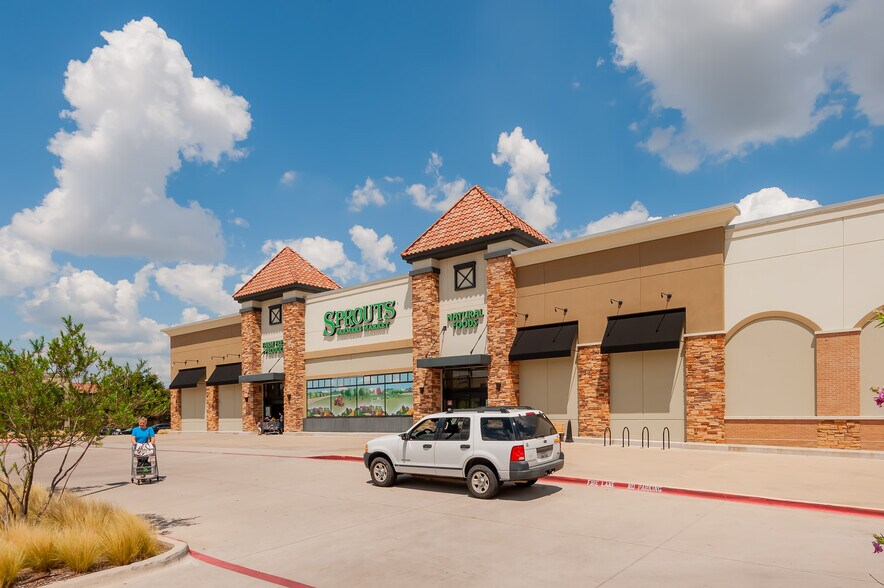 More Photos Of 6323-6333 Camp Bowie Blvd, Fort Worth Unknown For Sale