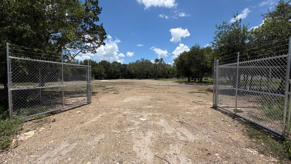 More Photos Of 6300 Prue Rd, San Antonio Land For Lease