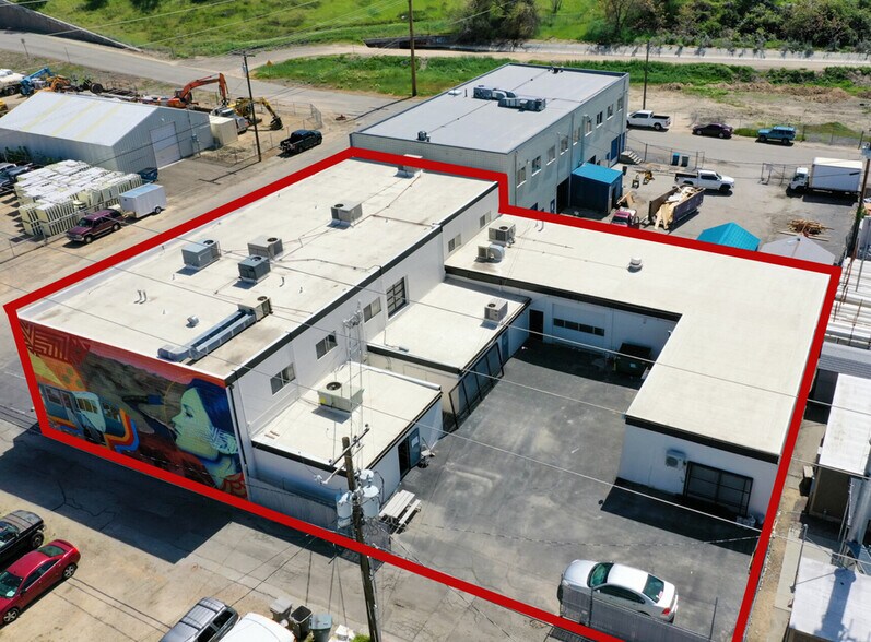 More Photos Of 104-108 W 31st St, Garden City Office For Lease