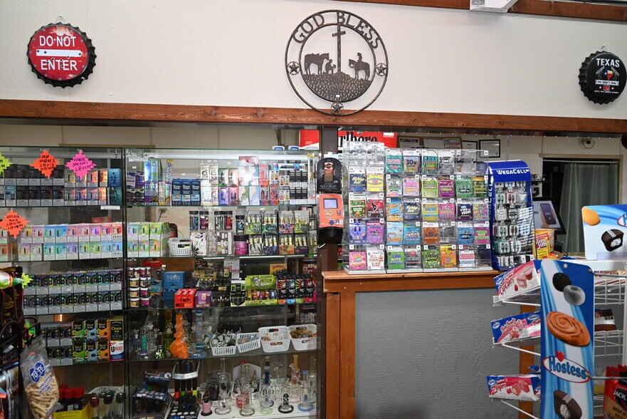 More Photos Of 121 S Berry St, Burkburnett Restaurant For Sale