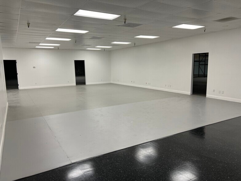 More Photos Of 2401-2403 Stagecoach Rd, Stockton Warehouse For Lease