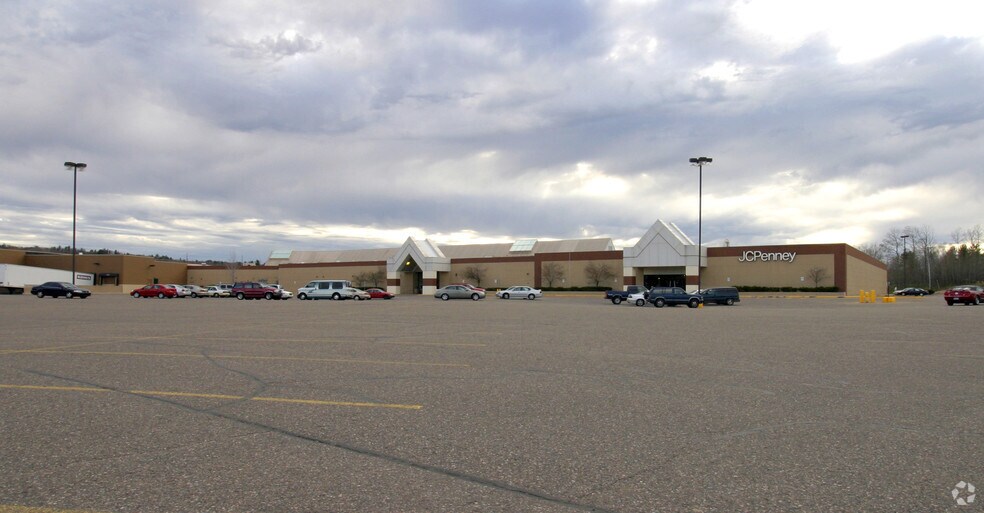 More Photos Of 3020 US Highway 41 W, Marquette Unknown For Lease