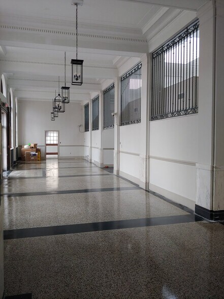 More Photos Of 100 Piedmont Ave, Bristol Office For Lease