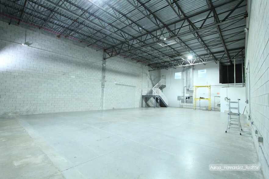 More Photos Of 1335 NW 98th Ct, Miami Warehouse For Sale
