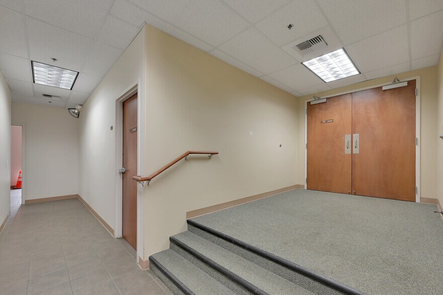 More Photos Of 103 D St, Marysville Office Residential For Sale