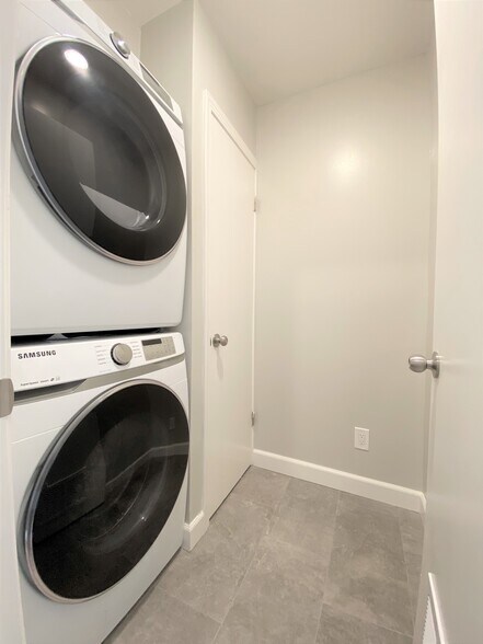 More Photos Of 631 Masonic Way, Belmont Apartments For Sale