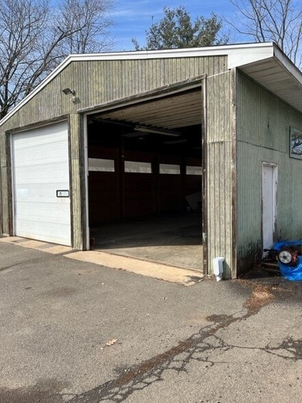 Primary Photo Of 96 Fair St, Meriden Warehouse For Lease