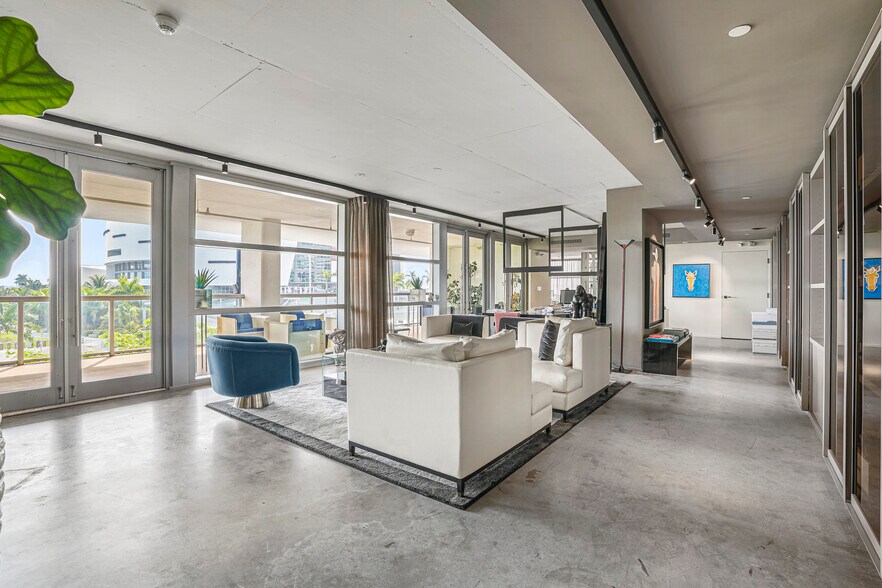 More Photos Of 888 Biscayne Blvd, Miami Apartments For Lease