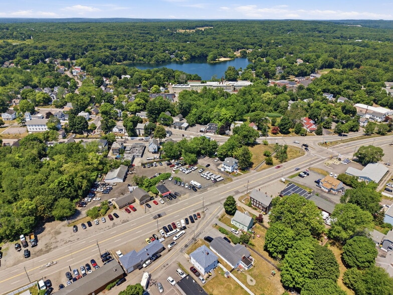More Photos Of 335 N Washington St, North Attleboro Bar For Sale